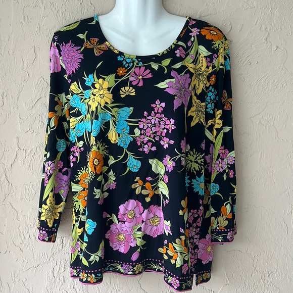 Averado Bessi floral top black purple size 14 US lightweight - Picture 1 of 4
